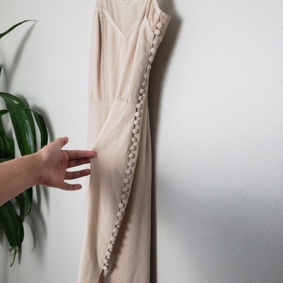 Carmella Jessamy 100 silk embroidered button dress - Picture 5 of 16